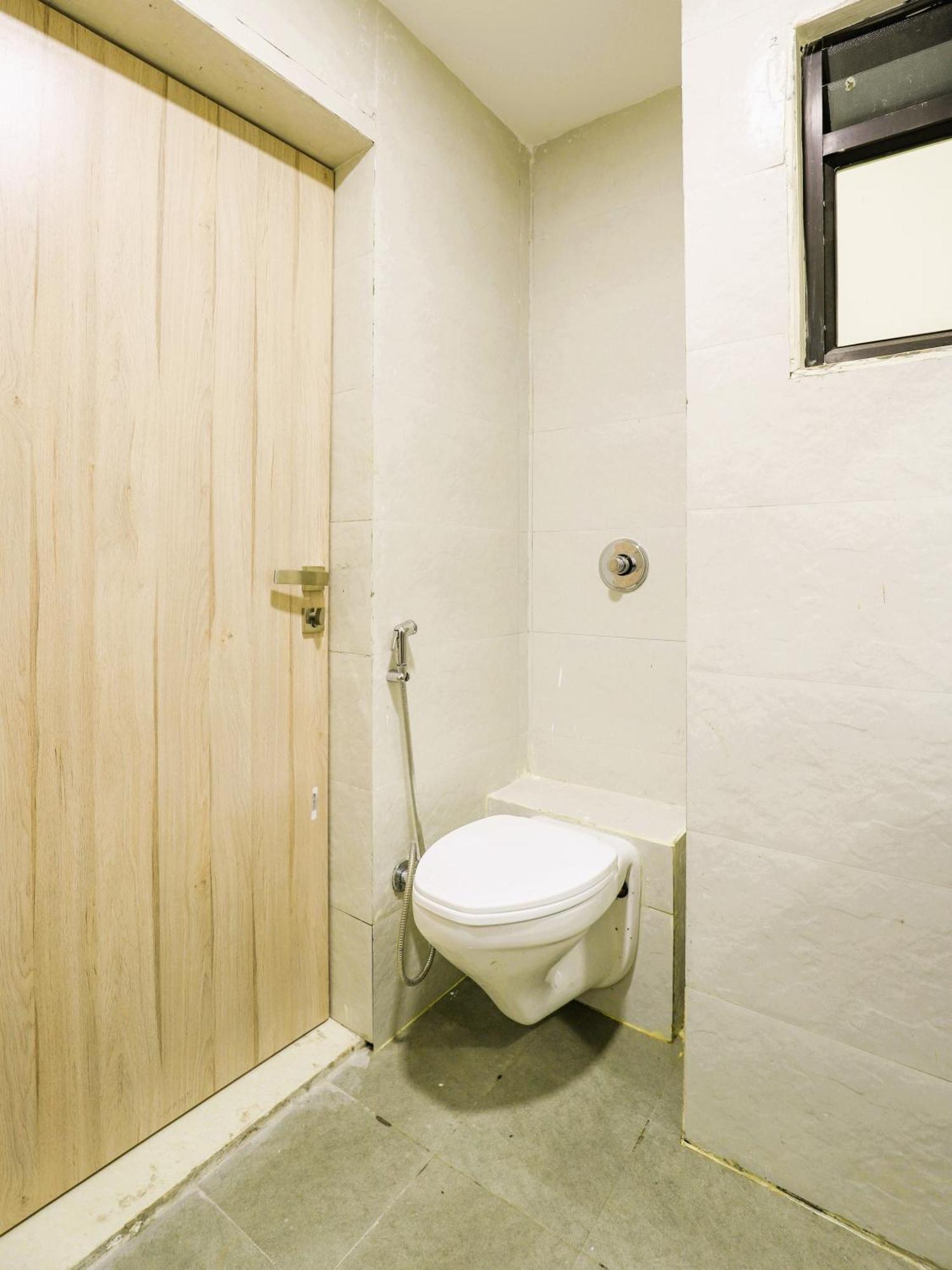 Stayguru Hotel Atithi Bhuj Buitenkant foto